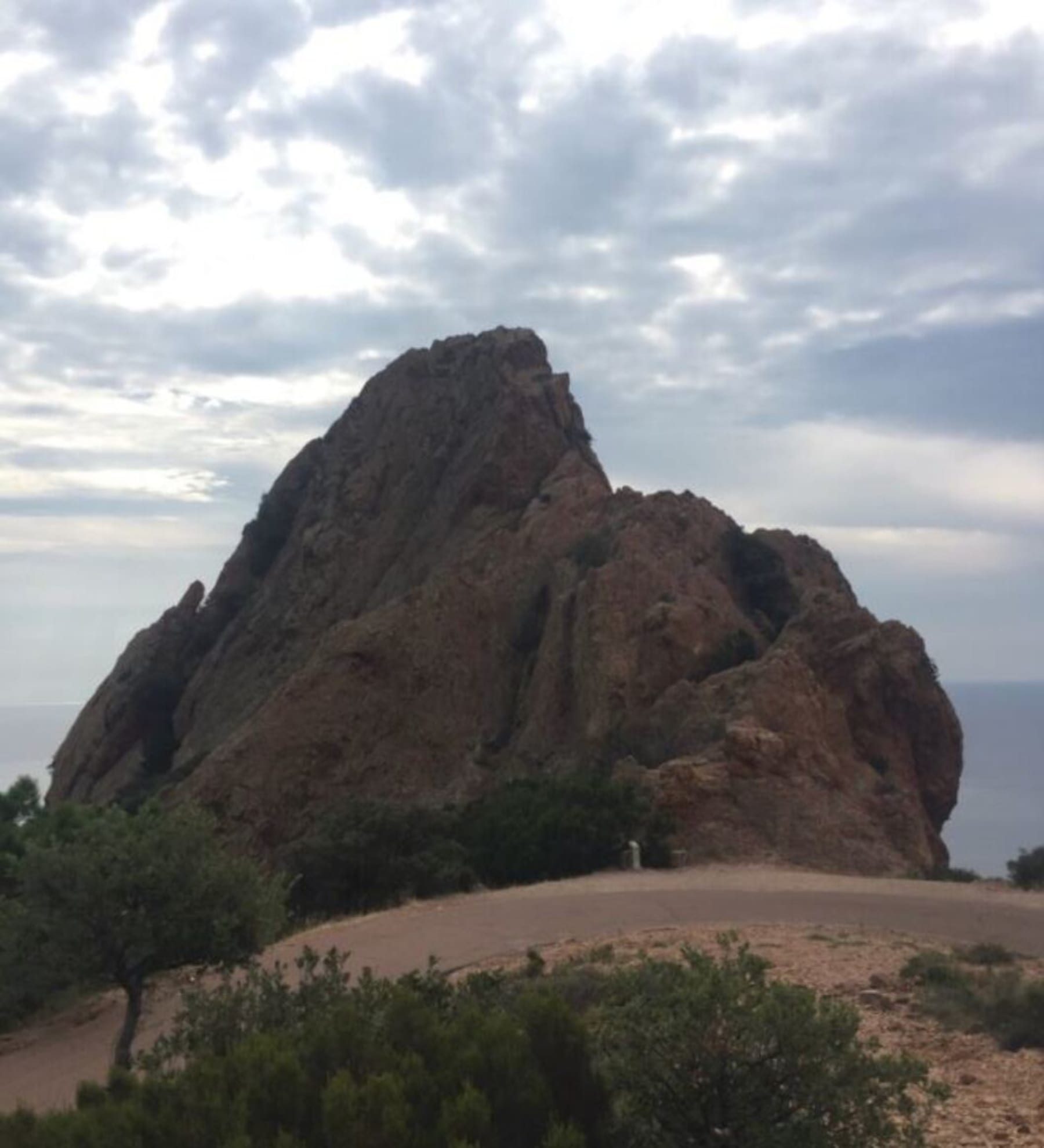 Randonnée Saint-Raphaël - Rocher de Saint-Barthélemy et couleurs poétiques