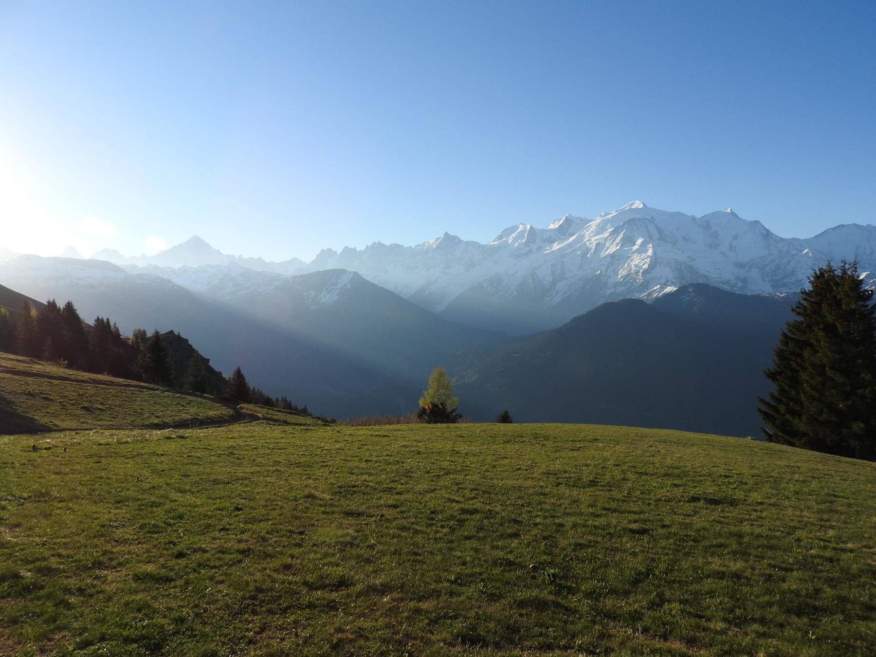 Randonnée Passy - Montée au refuge de Varan et vue panoramique sur la vallée