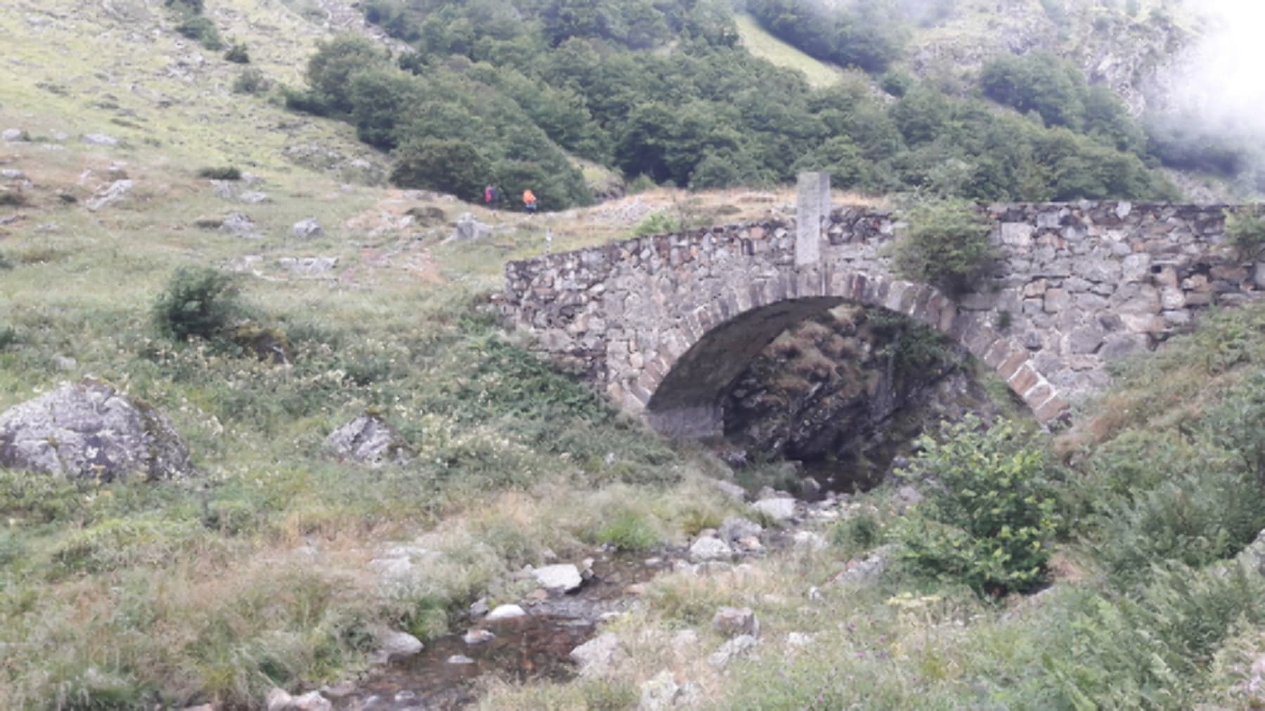 Randonnée Oô - Balade sous la cascade du lac d'Oô et délices paysagers