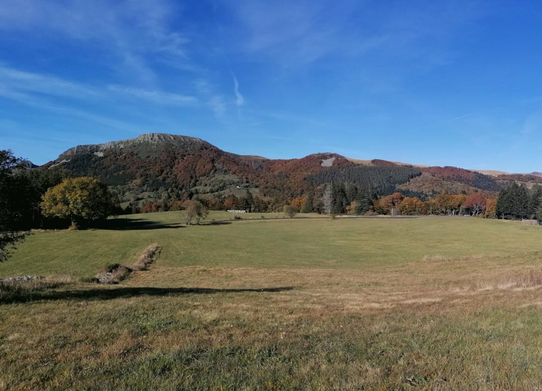 Randonnée Mont-Dore - Excursion au fil de la Dordogne et à la découverte des massifs du Sancy