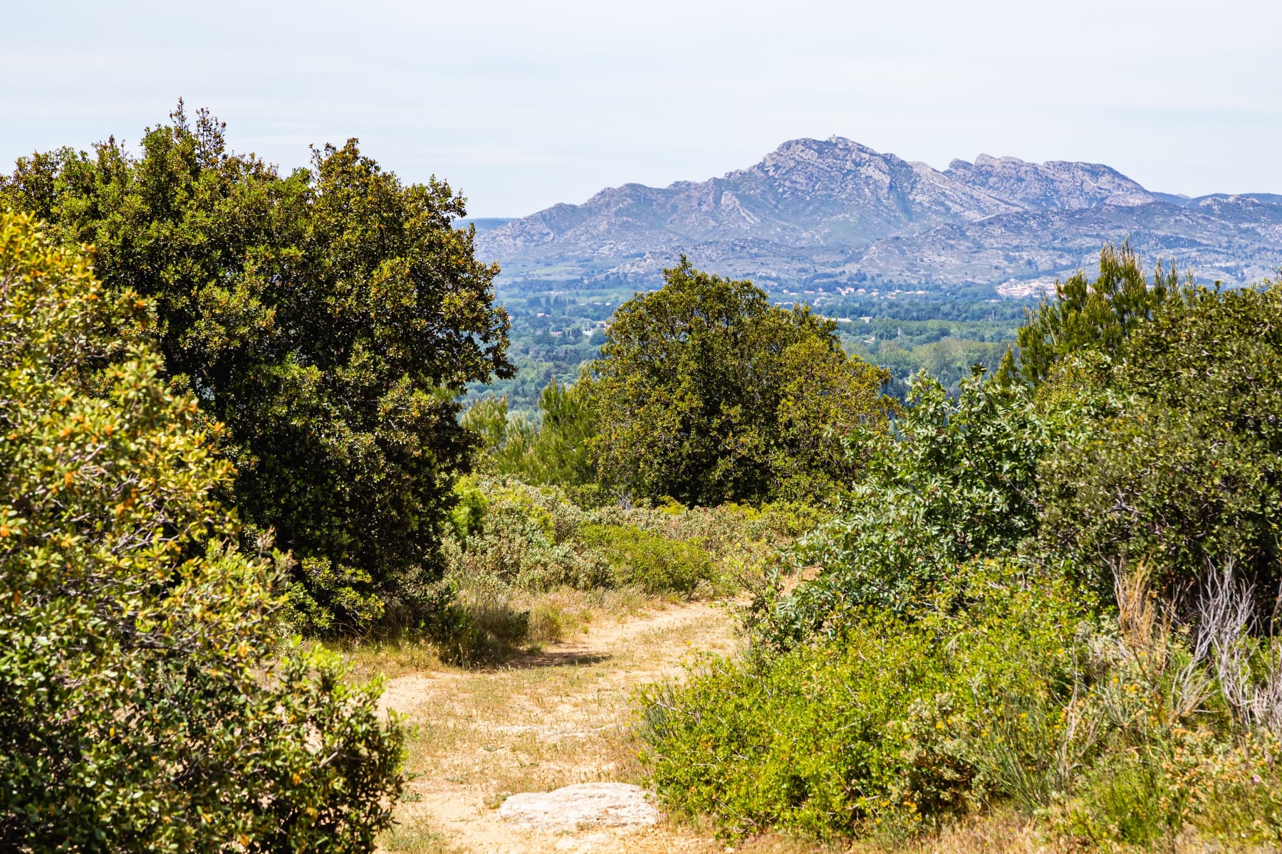 Randonnée Saint-Étienne-du-Grès - Petit aperçu des Alpilles depuis Saint-Etienne-du-Grès