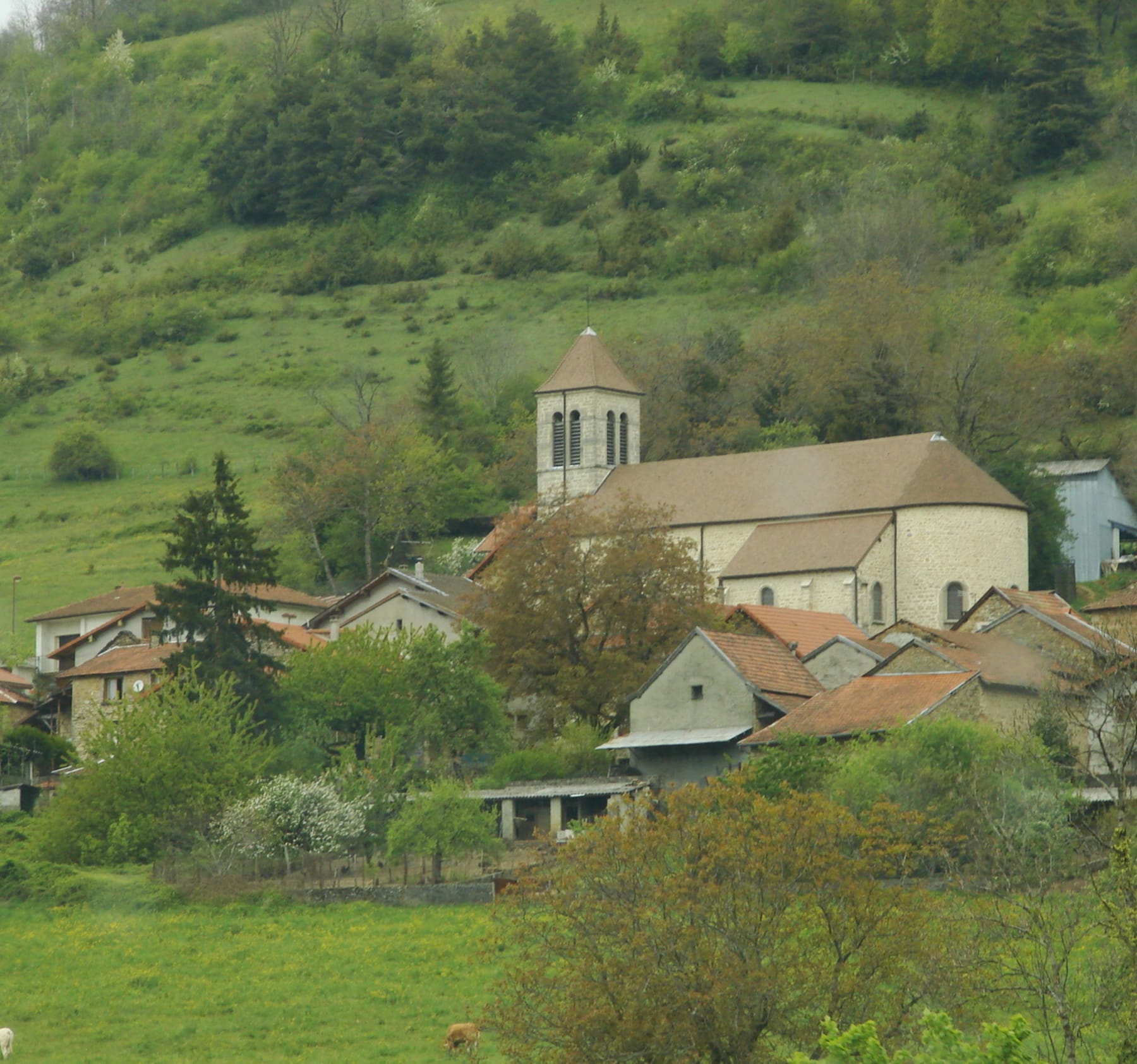 Randonnée Souclin - Souclin et le vent en poupe à la croix de la Roche de l'église