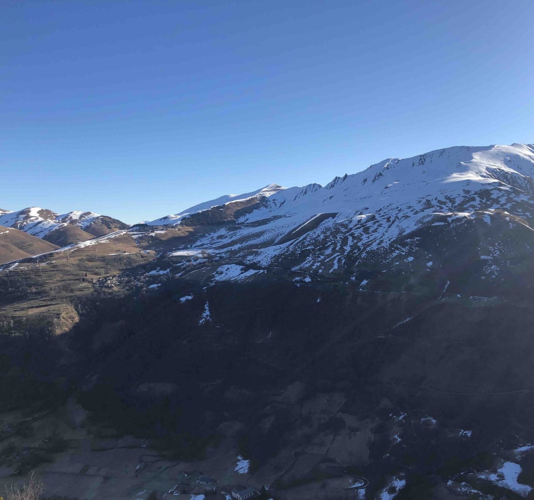 Randonnée Génos - Grimpette dans la neige jusqu'au Belvédère de Lapadé