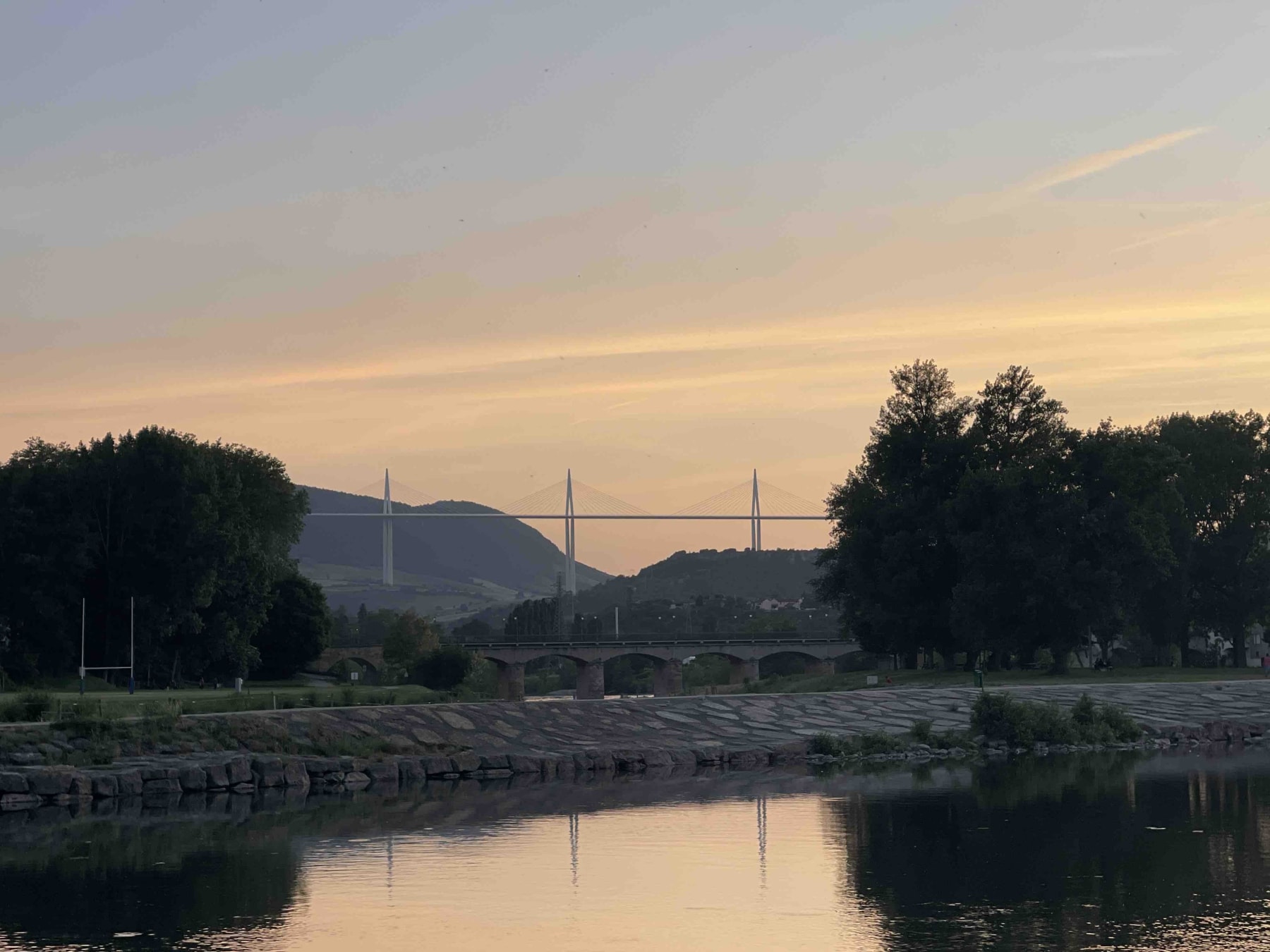 Randonnée Millau - Go à Millau, son viaduc et ses vieilles pierres