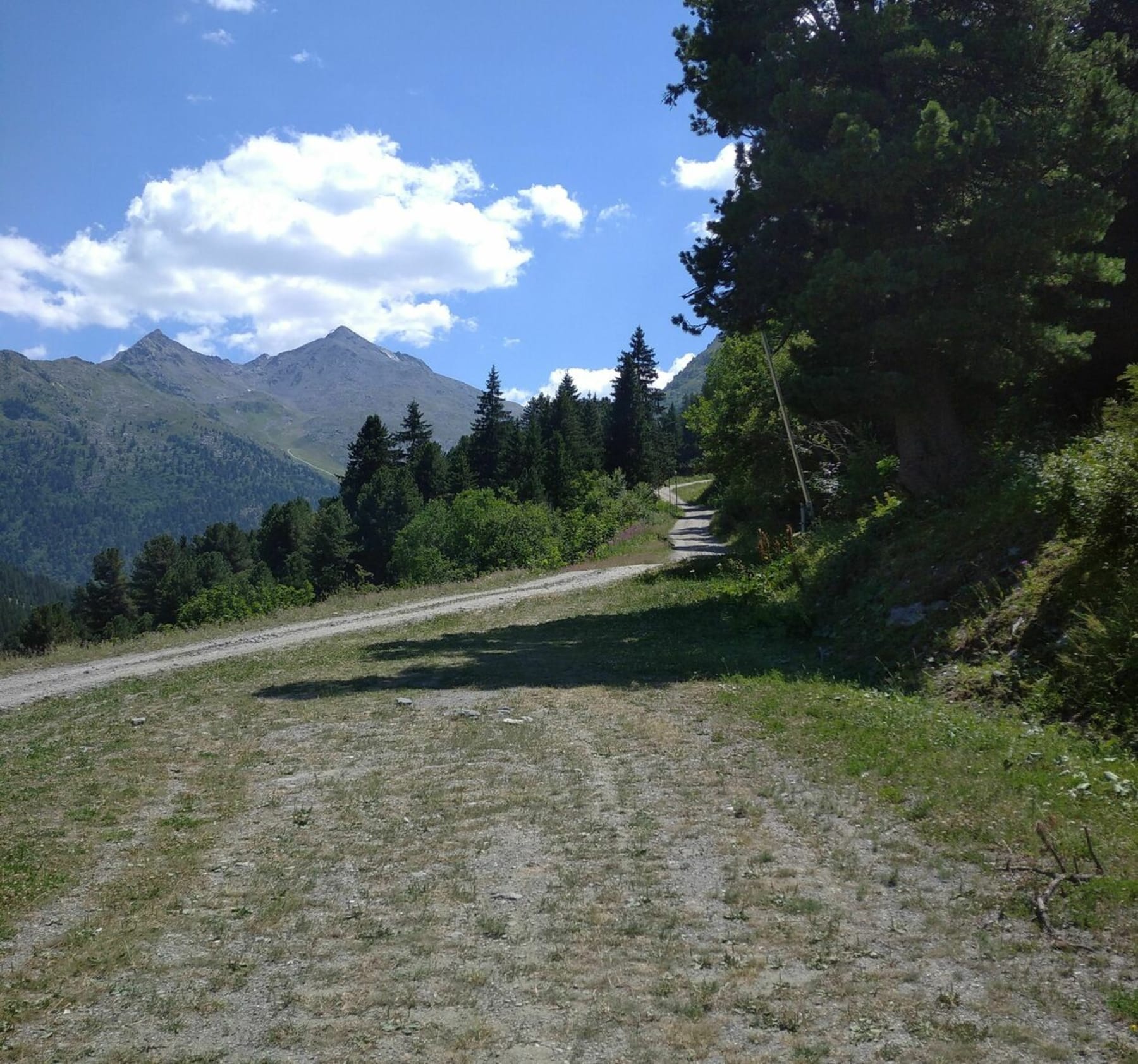 Randonnée Les Allues - Tour du lac de Tuéda par la piste de l'Ours