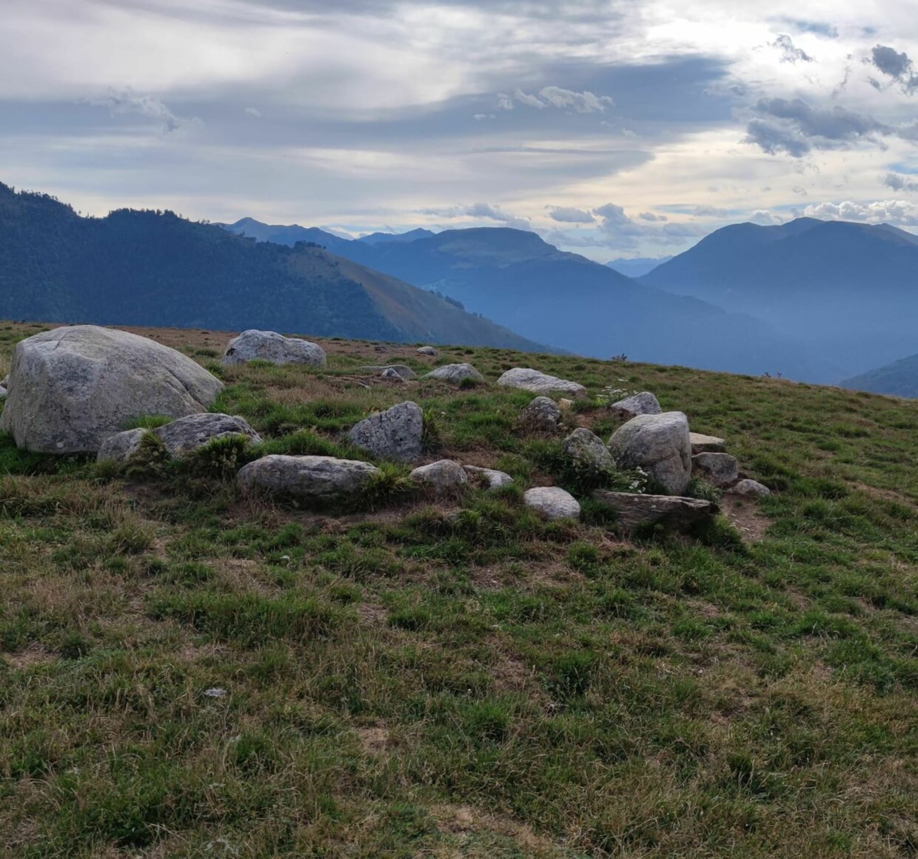 Randonnée Saint-Aventin - Boucle des Cromlechs, Mail de Soupène