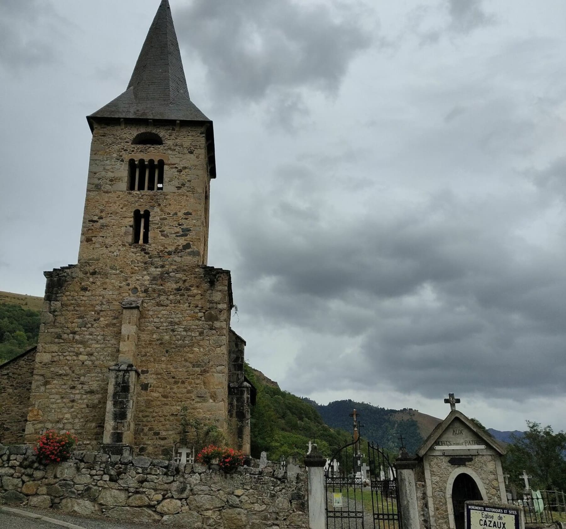 Randonnée Castillon-de-Larboust - La tournée des clochers entre Castillon-de-Larboust et Ôo