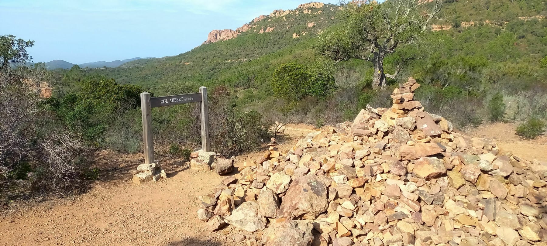 Randonnée Saint-Raphaël - Col d'Aubert massif de l'Esterel