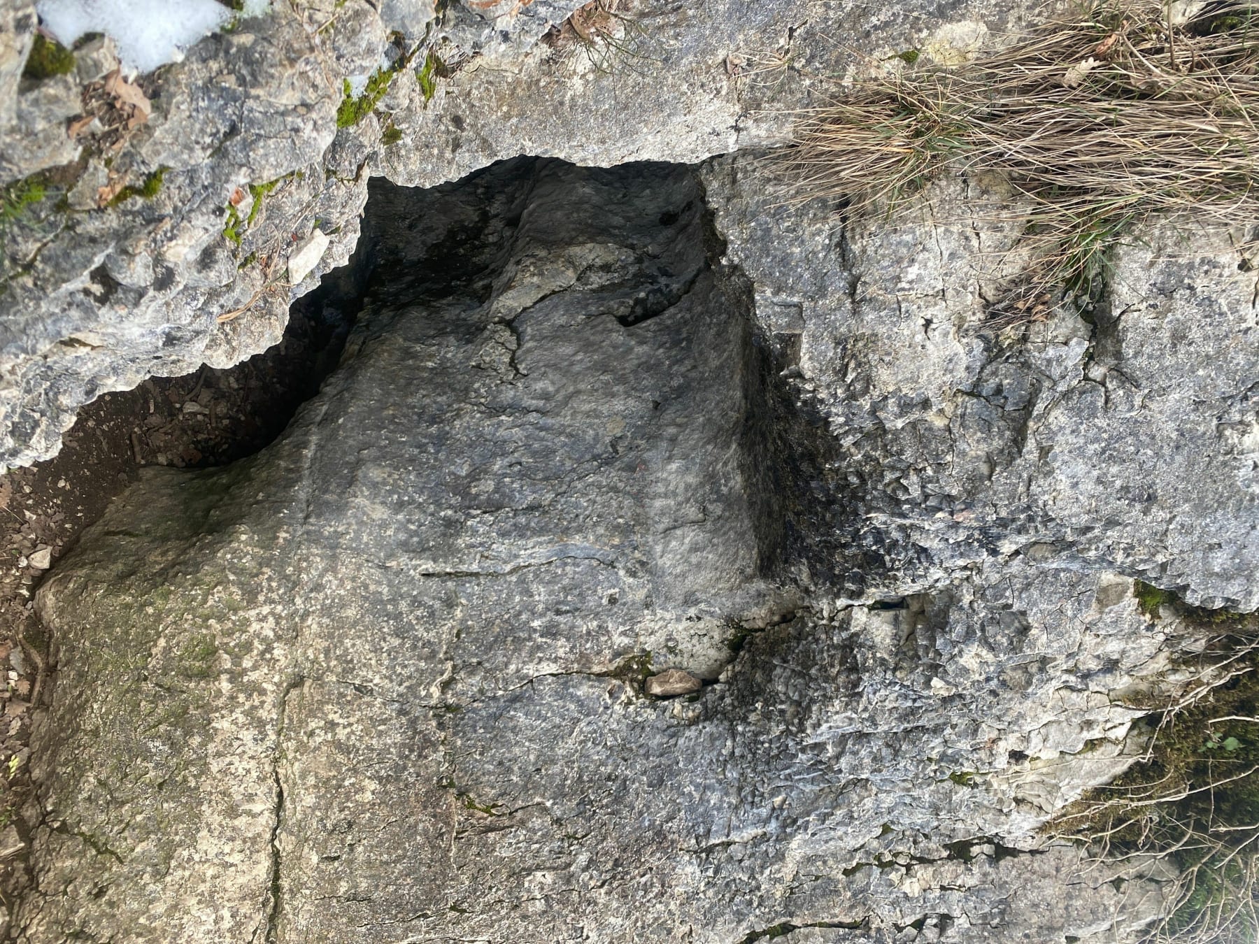 Randonnée Brison Saint Innocent - Le grand tour de là grottes aux fées