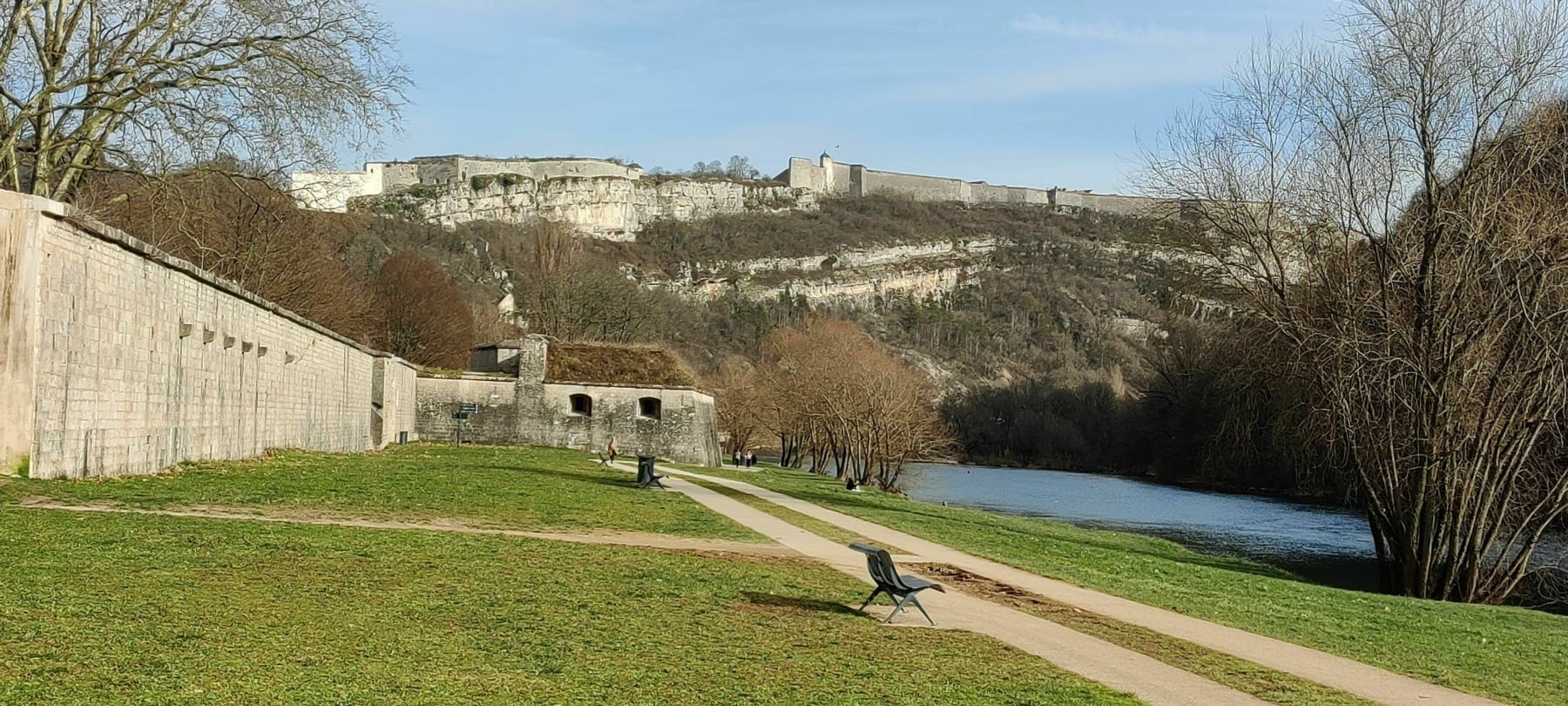 Randonnée Besançon - Belle balade dans la boucle du Doubs depuis Parc Bauquier à Besançon