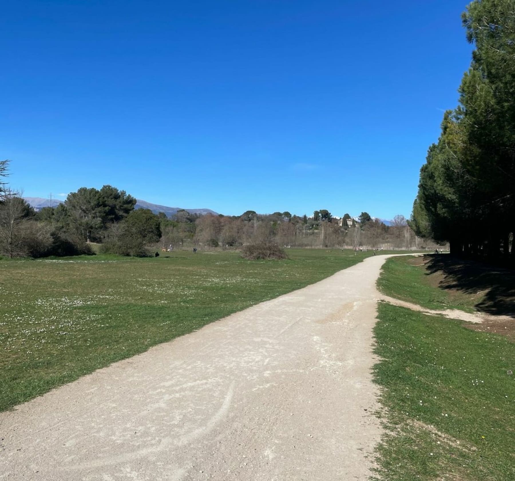 Randonnée Valbonne - Grand bol d’air entre les Bouillides et l’étang Font Merle