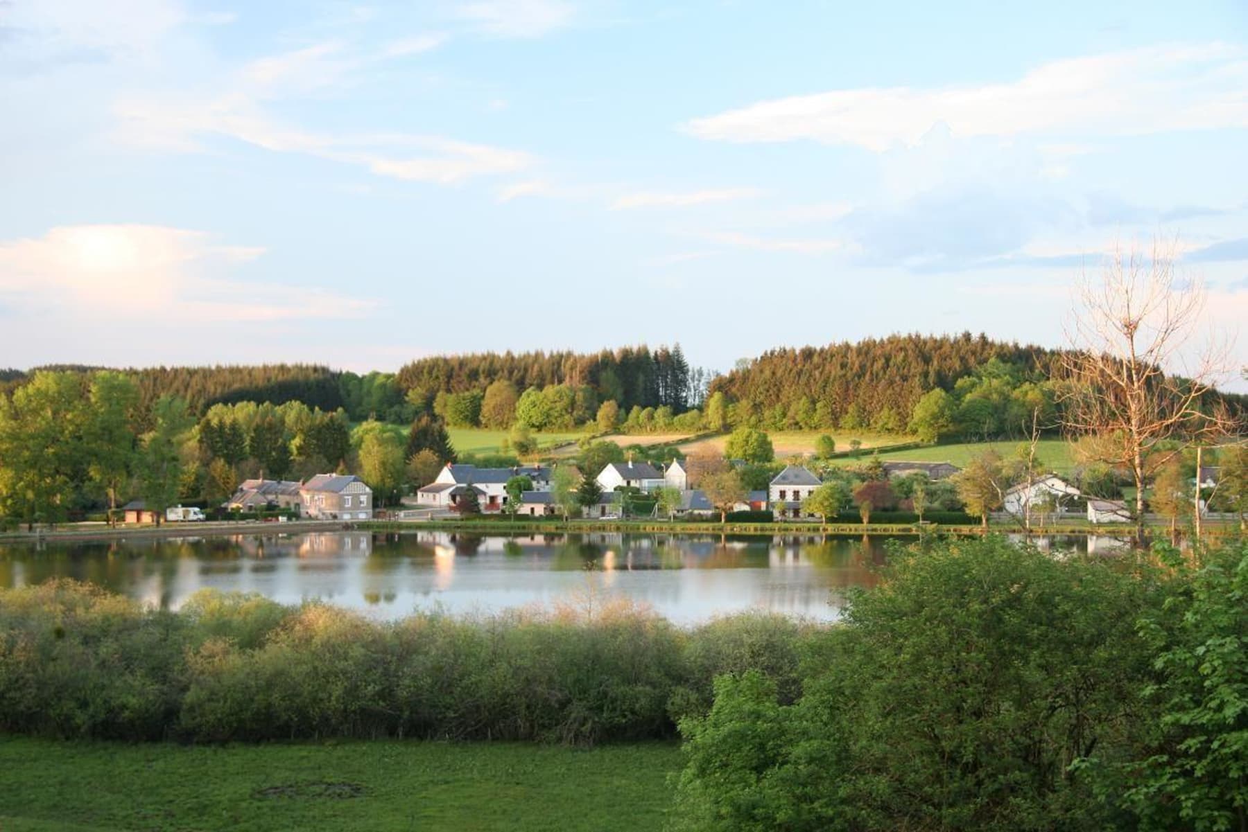 Randonnée Montsauche-les-Settons - Le Lac Des Settons par Planchez