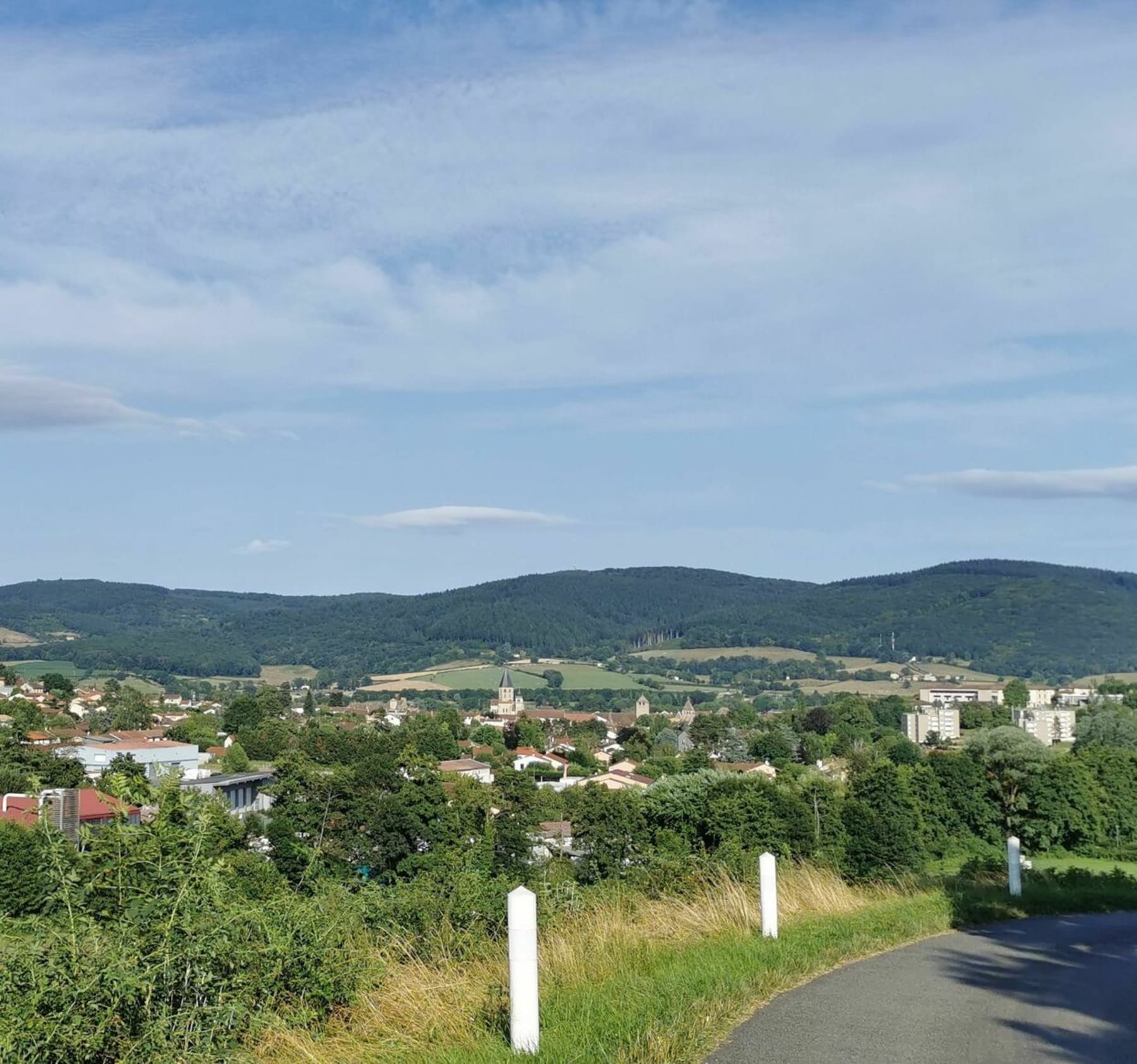 Randonnée Cluny - Le cercle du Haut Clunisois autour de Cluny Jalogny Château