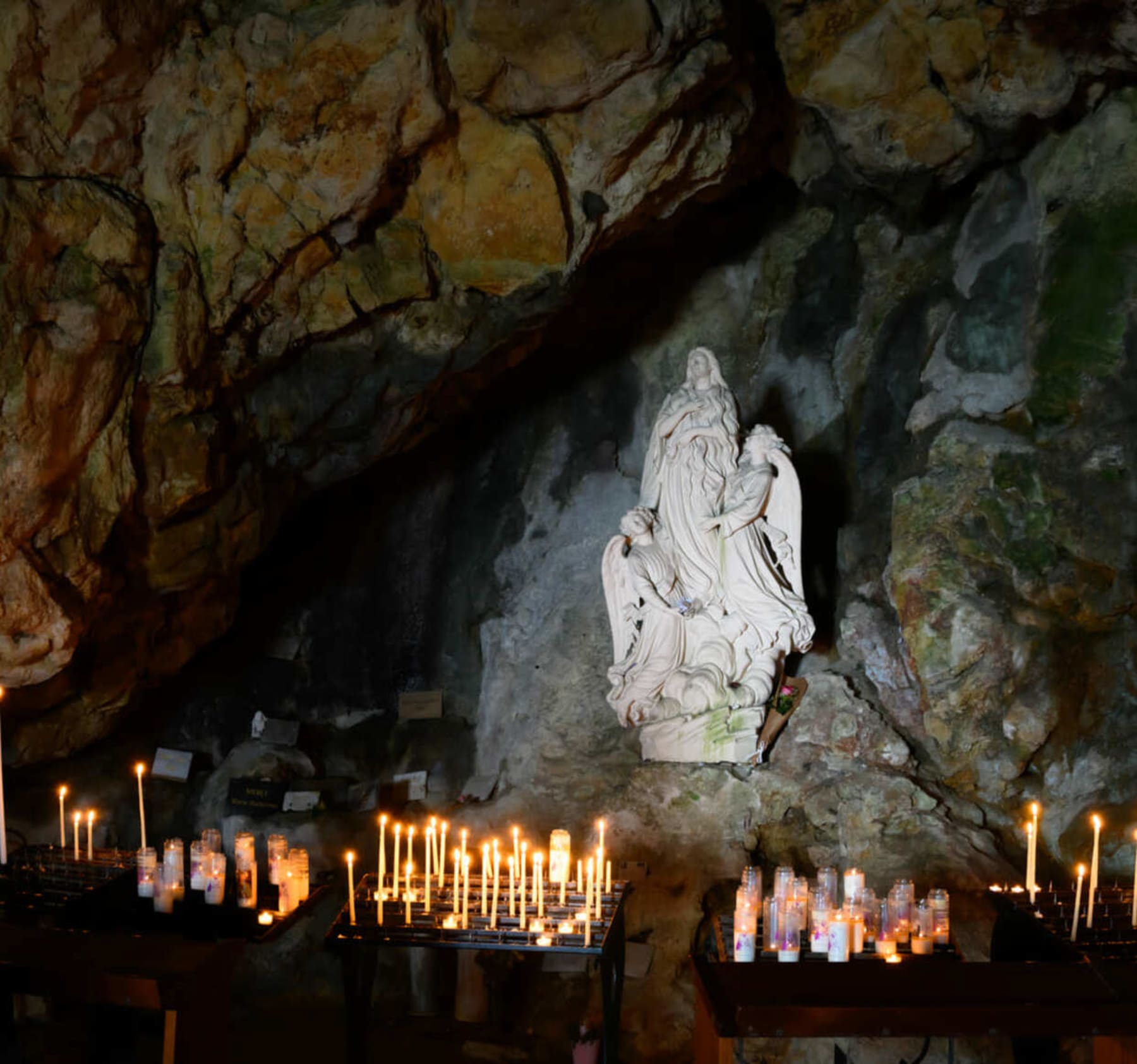 Randonnée Plan d'Aups Sainte Baume - La grotte Sainte-Marie-Madeleine et la Sainte-Baume