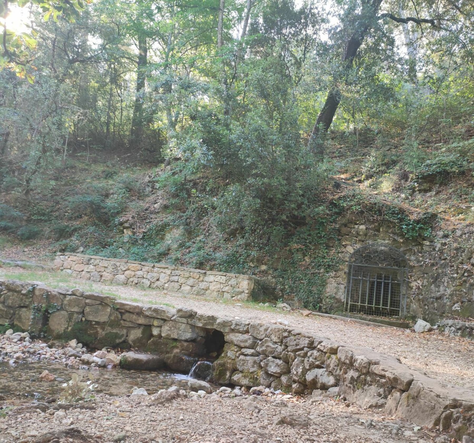 Randonnée Saint-Zacharie - Balade aux Sources de Nayes à Saint Zacharie