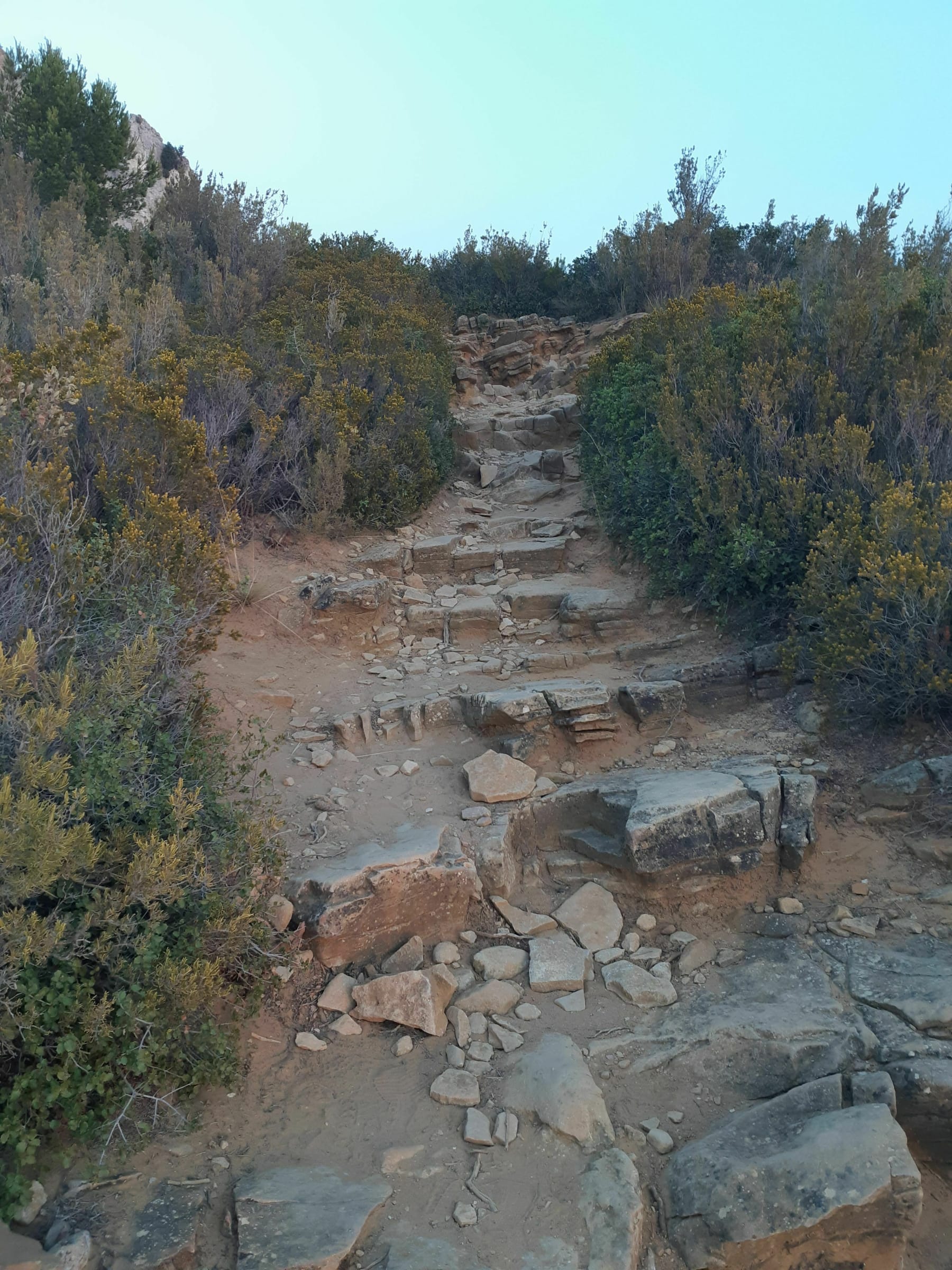 Randonnée La Ciotat - De la chapelle Notre-Dame  de la Garde au Sémaphore