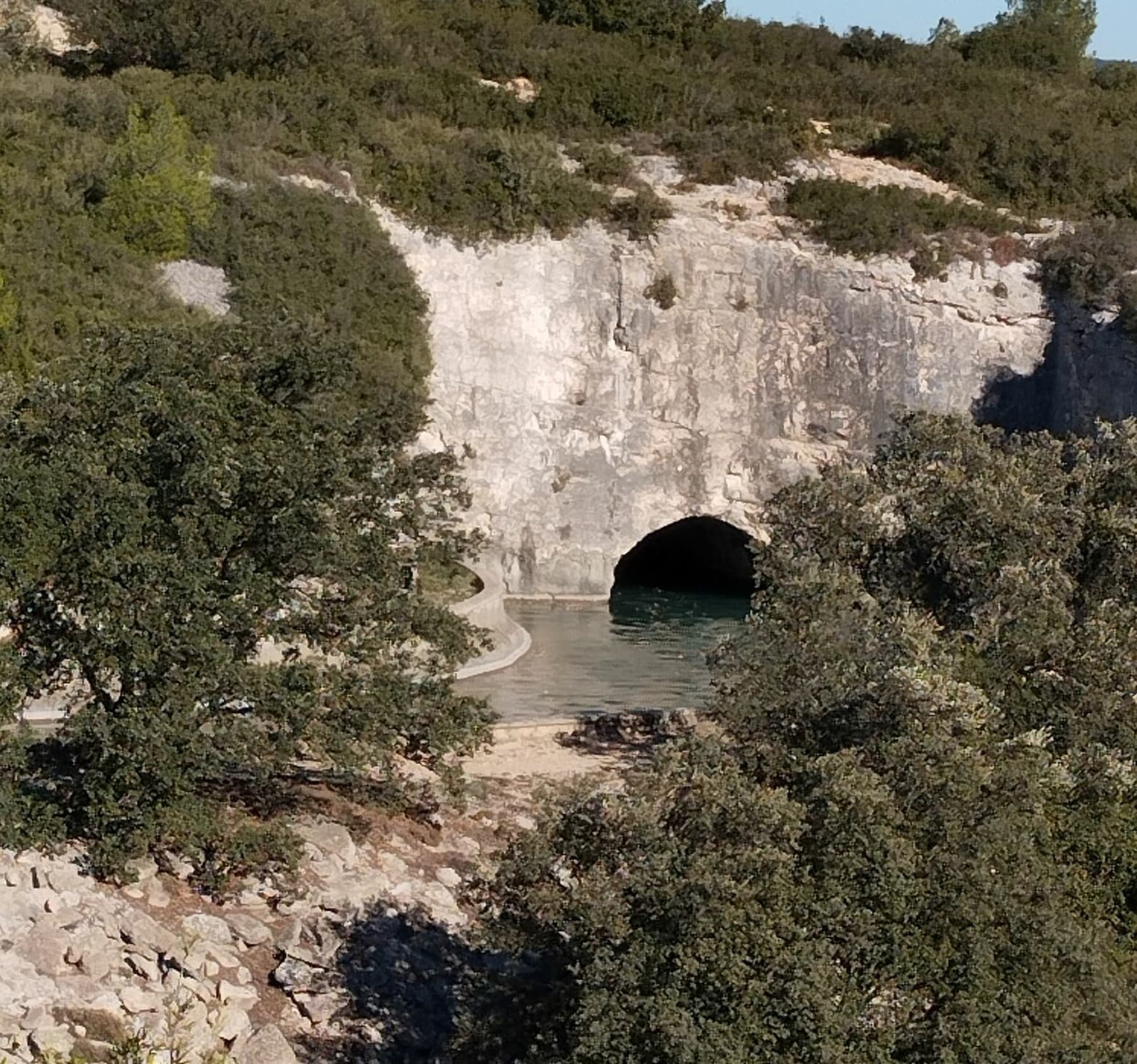 Randonnée Ventabren - Aqueduc de Roquefavour et le canal de Marseille.