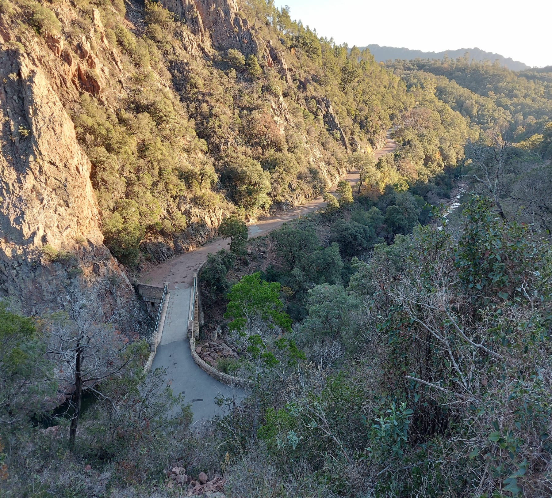 Randonnée Saint-Raphaël - Esterel, Barre de Roussivau et Pont du Perthus