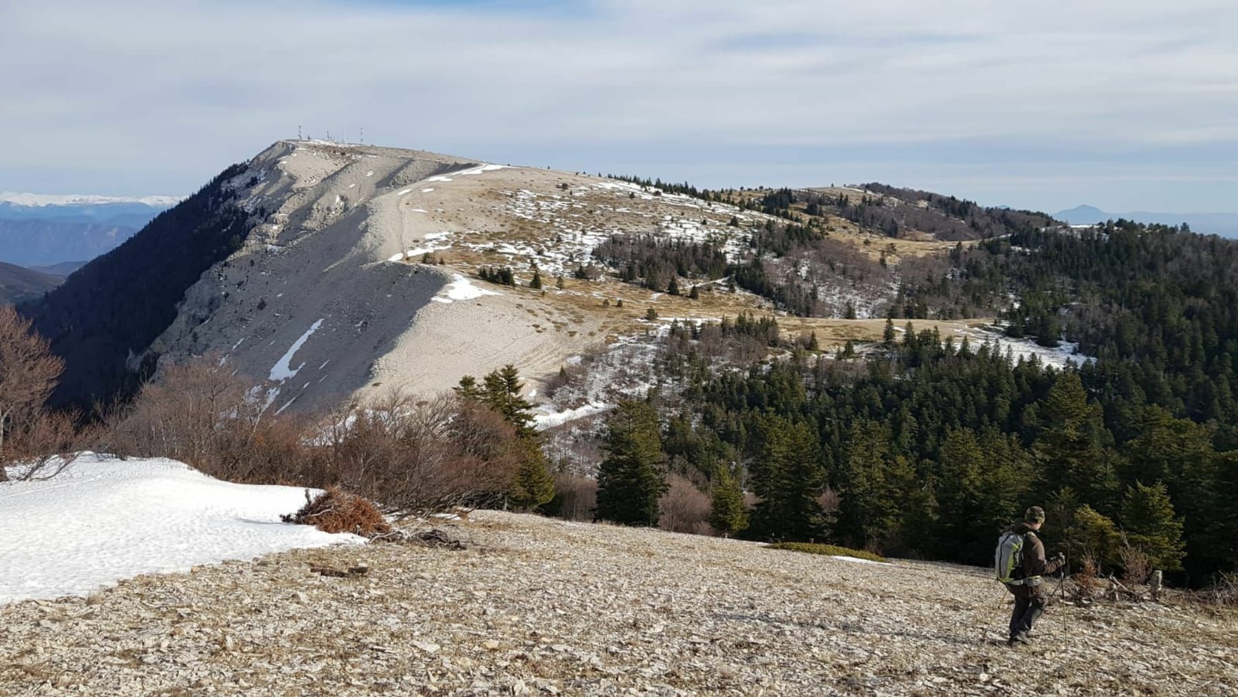 Randonnée Saint-Étienne-les-Orgues - Les crêtes de la montagne de Lure