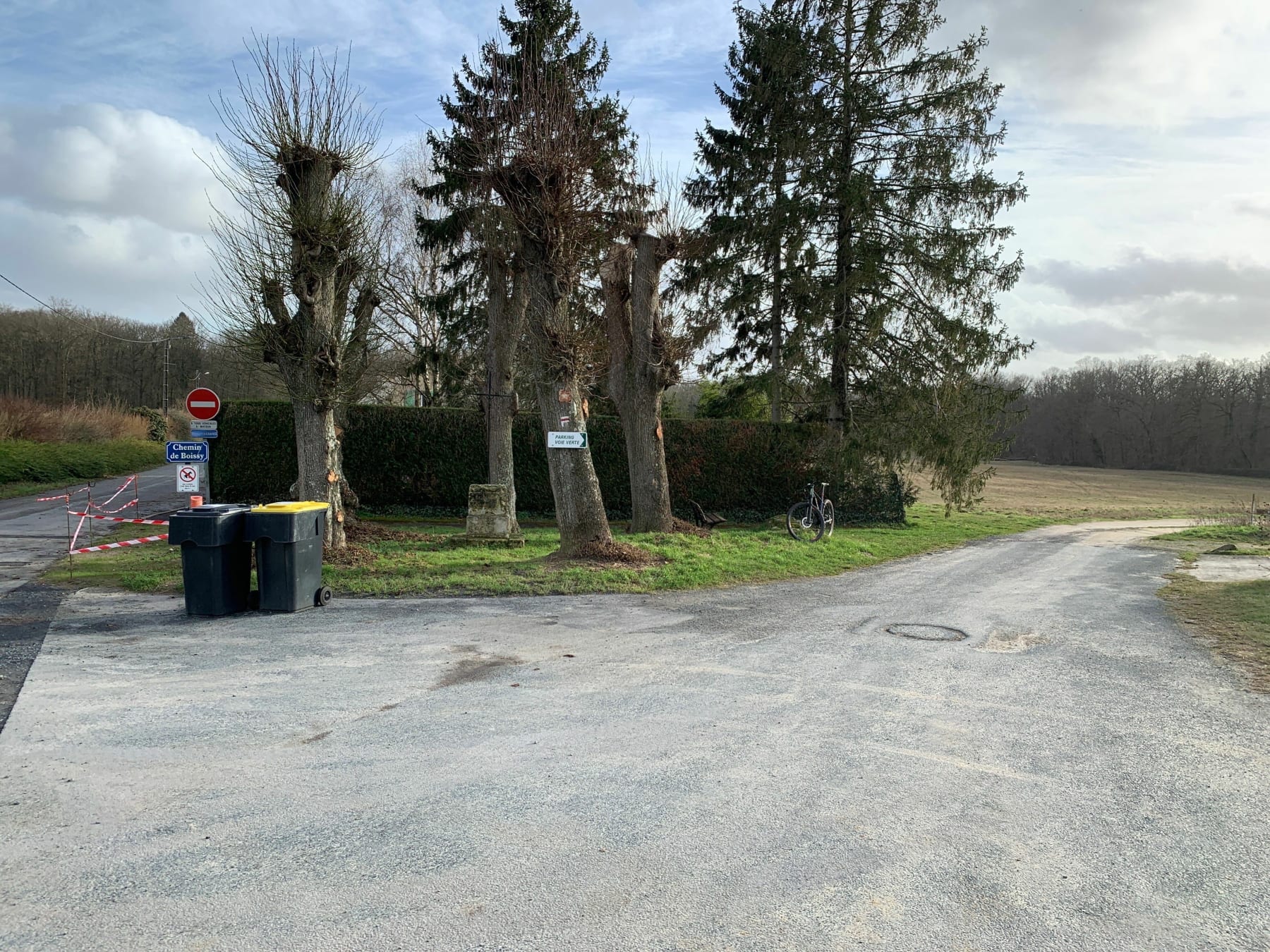 Randonnée Péroy-les-Gombries - Balade en vtt dans le bois du Roy