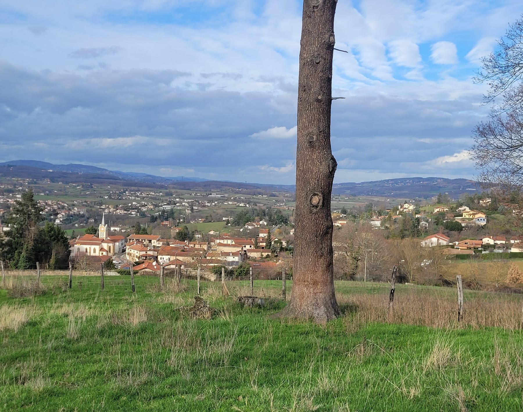 Randonnée Éveux - Autour de Eveux