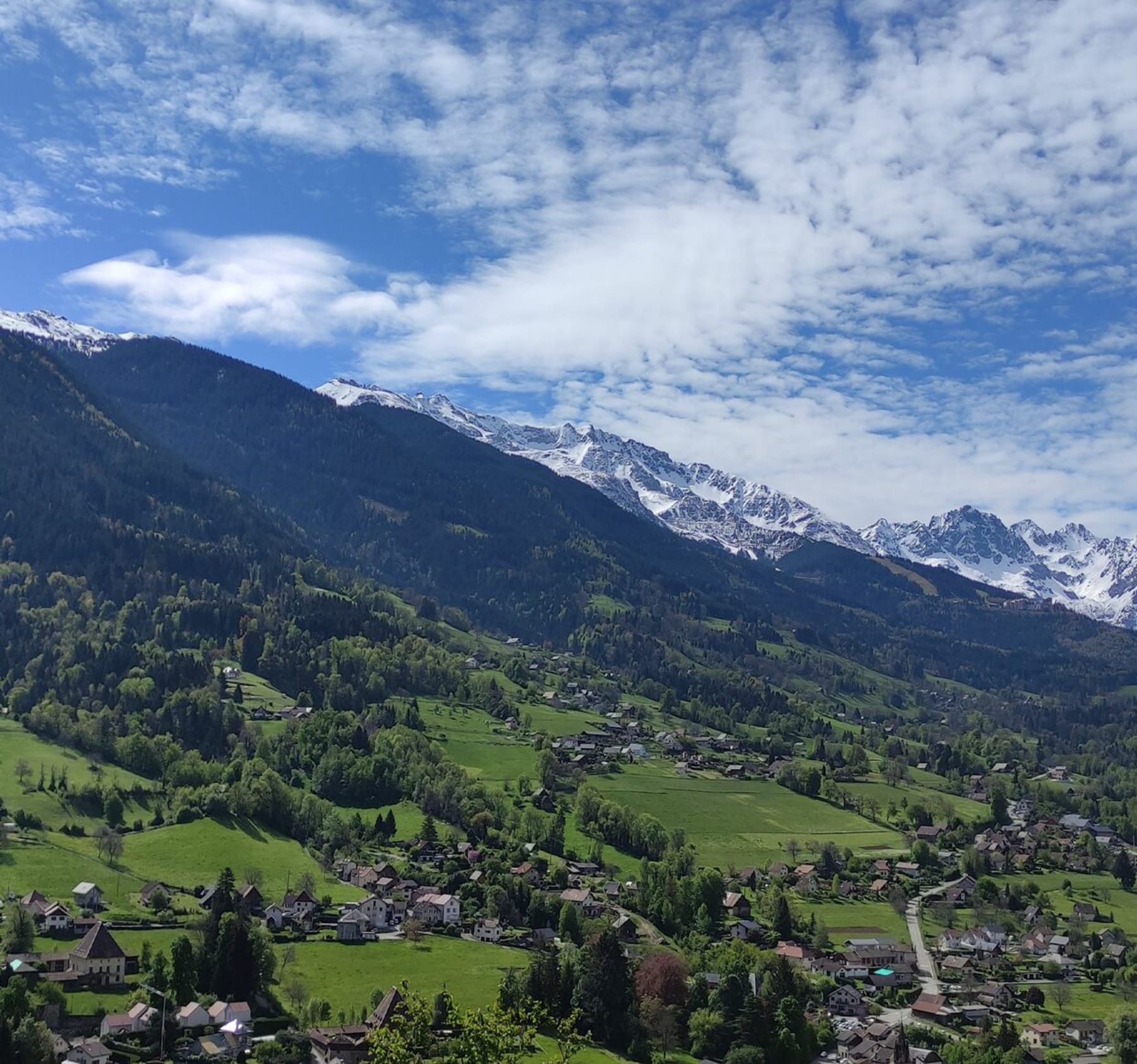 Randonnée Theys - Balade depuis Theys ( Belledonne )