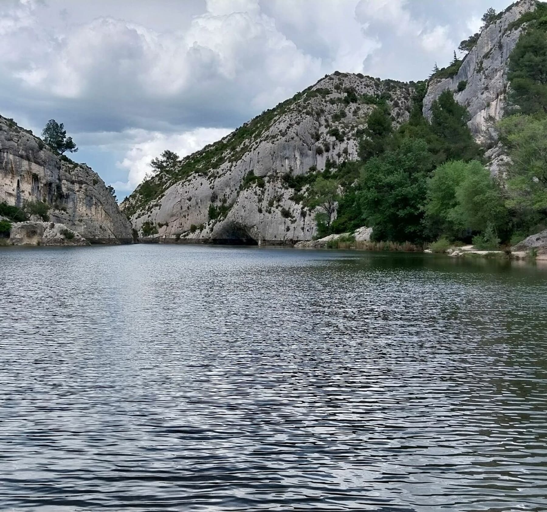 Randonnée Saint-Rémy-de-Provence - Le lac du Peirou et le Mont Gaussier par le sentier des échelles