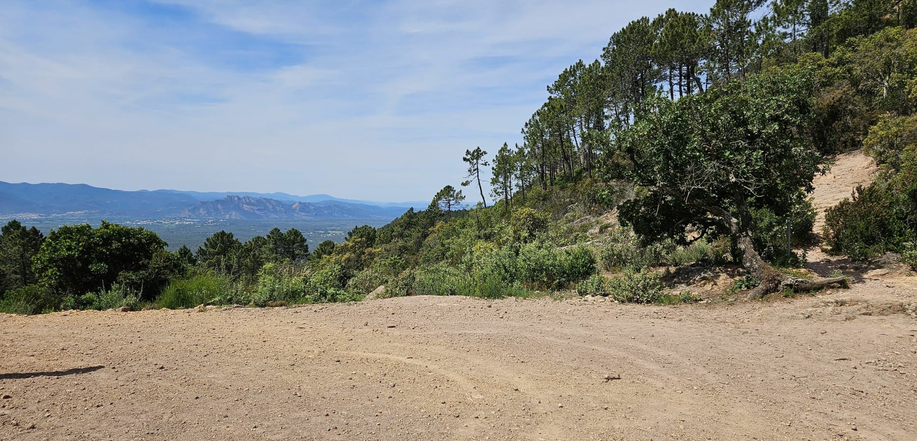 Randonnée Puget-sur-Argens - Boucle du Col du Coucou