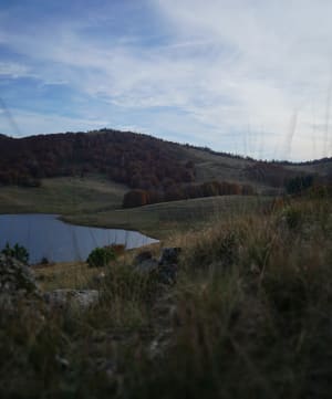 Het meer van Pises en dwalen in een steppelandschap - Dourbies - 2