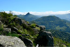 Vallée des poètes d'Aurillac et traversée des villages ruraux - Vercuères - 2