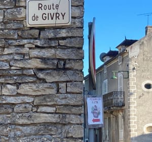 En direction de Vezelay, une petite route à vélo - Givry - 2
