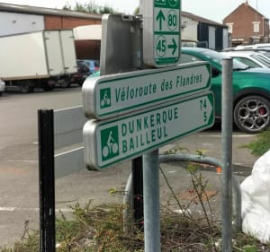 Gare Armentières - Gare de Bailleul en suivant la voie ferrée... - PIERRE - 5