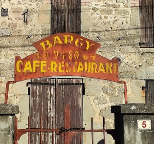 Quand le granit raconte l'histoire à Veyrières - Florence - 2