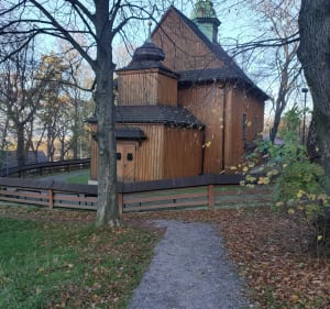 Dworzec kolejowy park pod Baranem kościół sw - Wieliczka - 2
