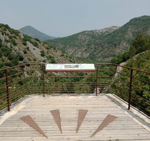 Dalle des Ammonites depuis le Géoparc - Digne-les-Bains - 2