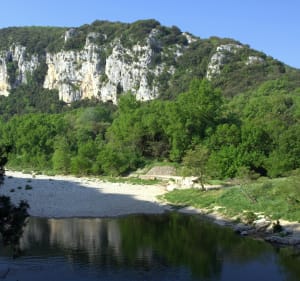 Balade entre vignes et Ardèche à Vallon-Pont-d'Arc - Vallon-Pont-d'Arc - 2