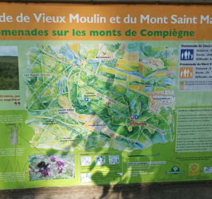 Randonnée vers La Pierre Torniche, vue sur l'allée des Beaum - Vieux-Moulin - 3