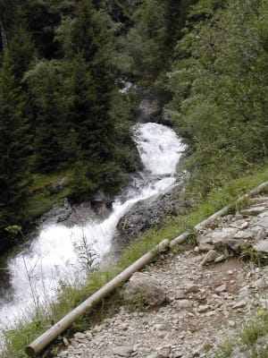 Fraîcheur du lac de la Muzelle et jouer à saute-mouton - Les Deux Alpes, Vénosc - 4