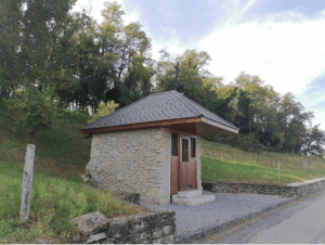 Chapelle de Ligny et mise en scène lointaine des Bauges - Ligny, Massingy - 3