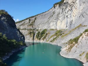 Lake Monteynard: blauwe lagune en hangende voetgangersbruggen - Mayres-Savel - 3