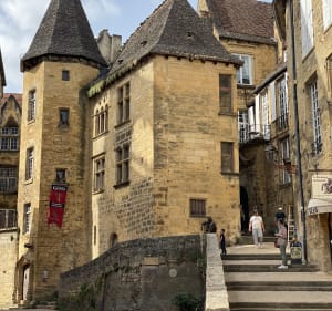 Les petits pas dans les grands à Sarlat-la-Canéda - Sarlat-la-Canéda - 3