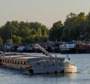 Courir à Douai - Le canal de la Scarpe, son écluse, son port - Douaisis Tourisme - 4