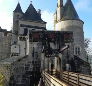 Chateau de la Rochepot depuis Saint Aubin - Saint-Aubin - 9