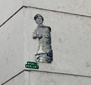 Découverte du street art des Peaky Perlers à Amboise - Amboise - 5