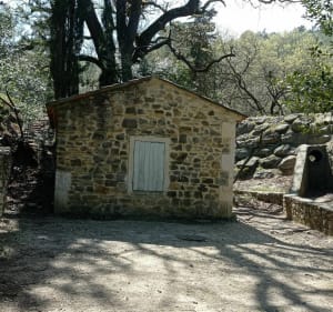 Du vallon de la Leque aux Traversières - Fontvieille - 5