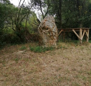 Boucles entre menhir et éoliennes - Chauve - 4