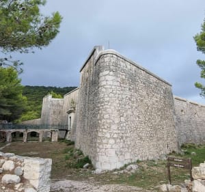 Sur les pentes du Faron...Faron par les deux forts - Toulon - 3