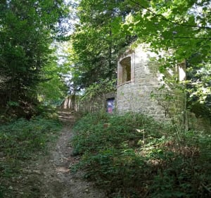 Ancienne voie ferrée départ gare routière de Saint Bonnet - Saint-Bonnet-le-Château - 3