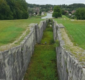 De Rogny les 7 écluses juqu'au pont Canal en longeant le canal de Briare - Rogny-les-Sept-Écluses - 3