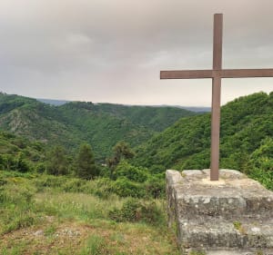 Descente d'Aizac à Vals les Bains par la crête - Aizac - 3